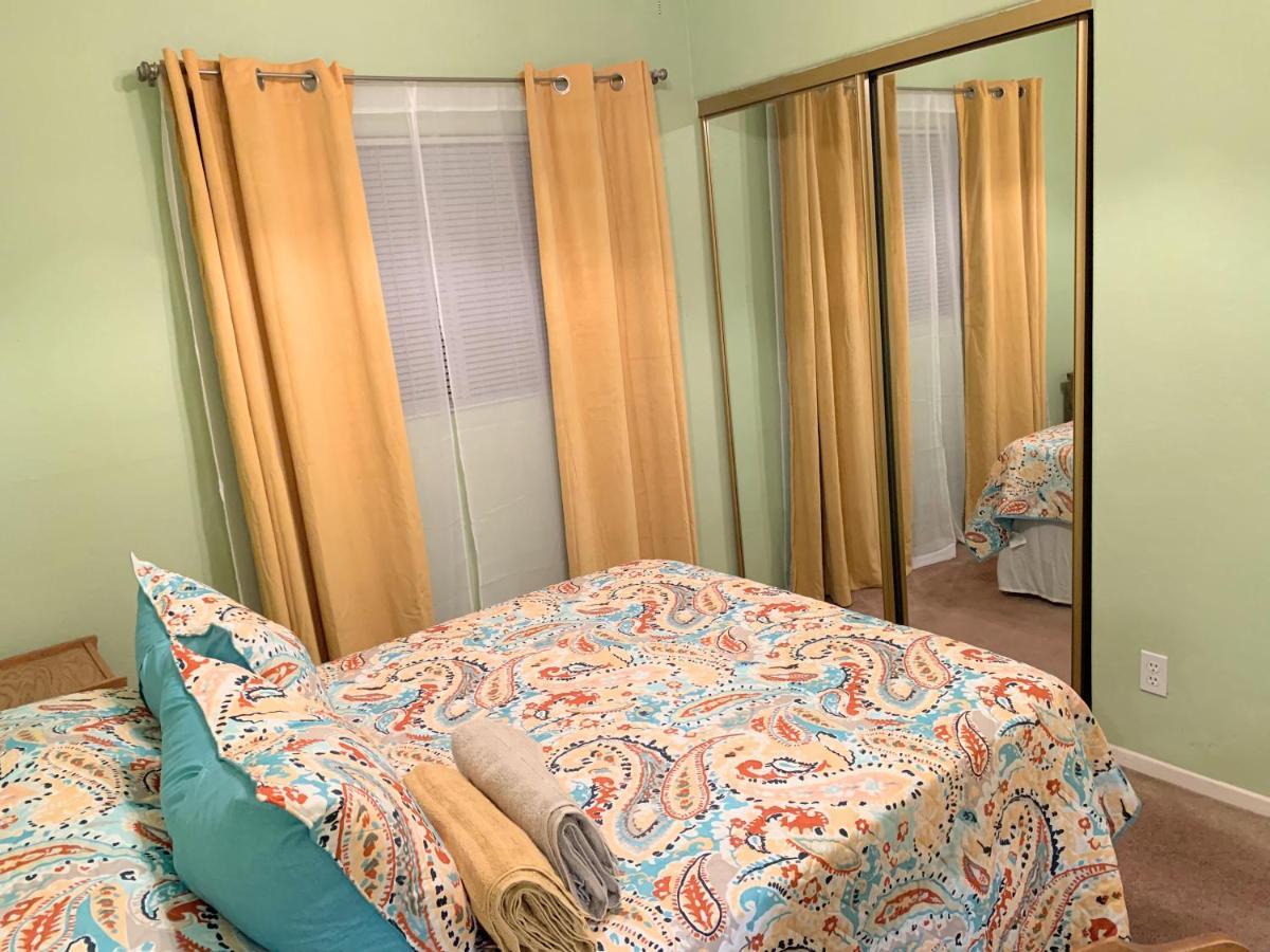 Festive Haven Room Hemet Esterno foto